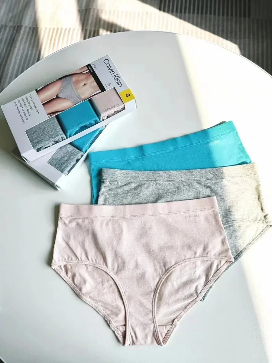 طقم Calvin Klein من 3 سراويل داخلية نسائية متعددة الألوان