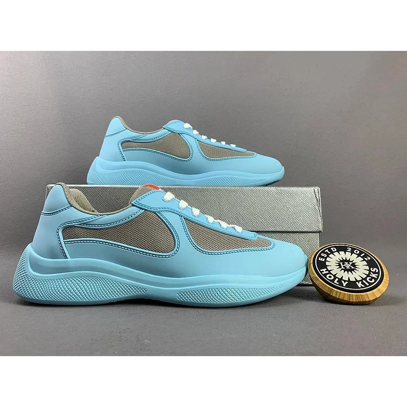 HOLY KICKS Babyblaue Turnschuhe